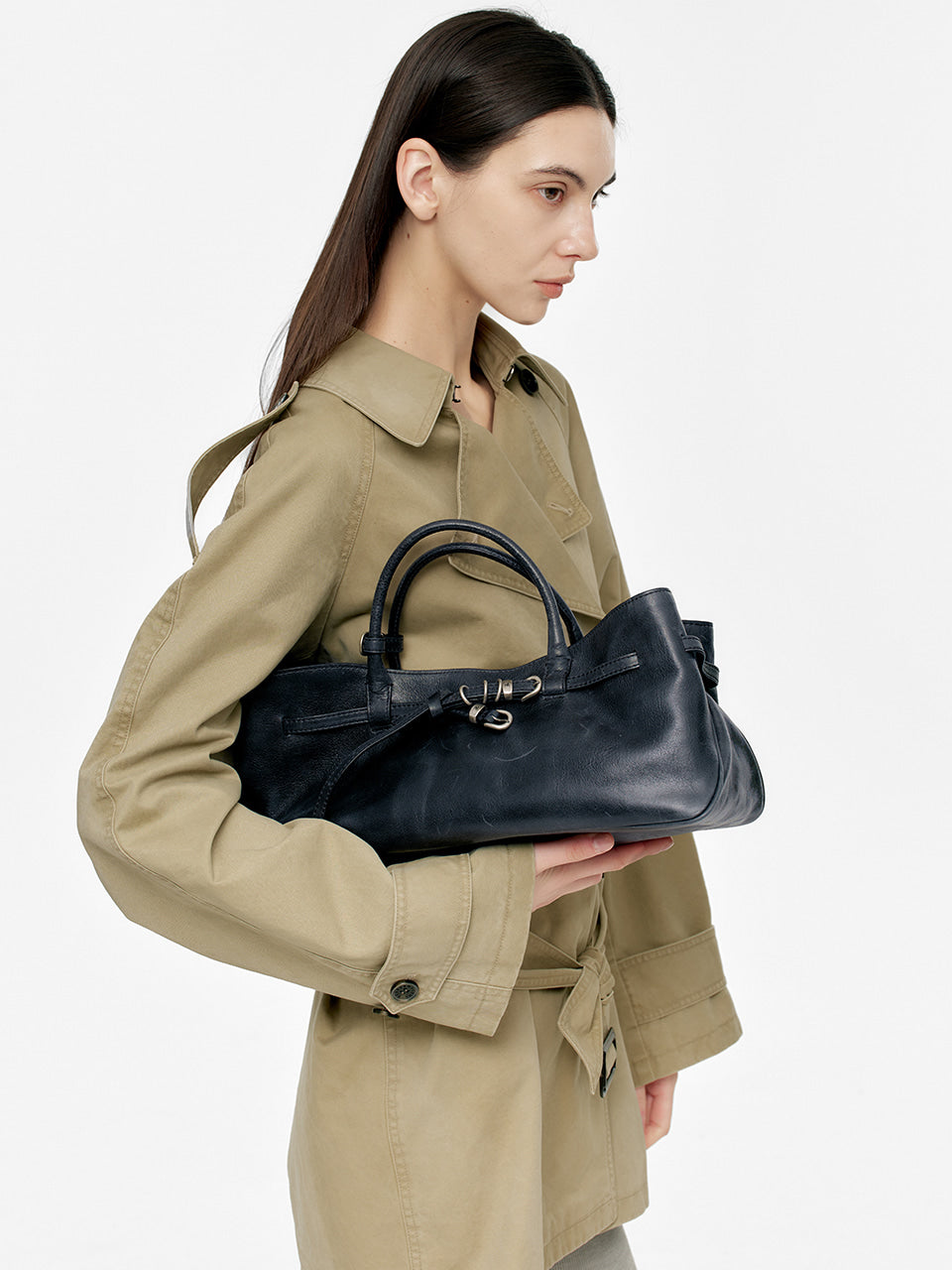 MARGESHERWOOD Grandma Used Bag - Navy Pull-up Leather