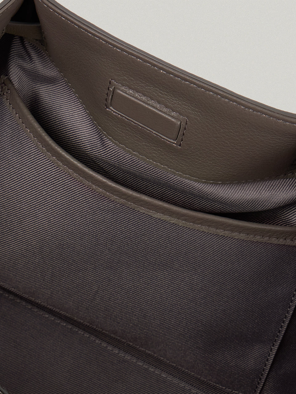FOLNUA Celia Bag Taupe - detail 2
