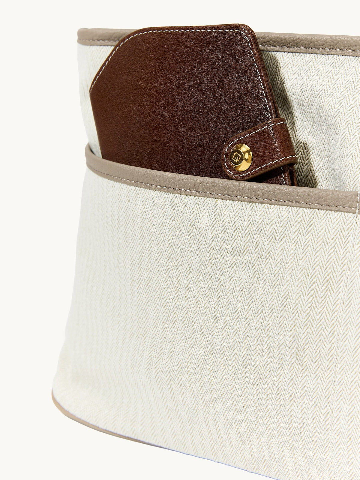 Songmont Large Yore Tote Bag Cobble - inner pouch with a wallet in the front pocket