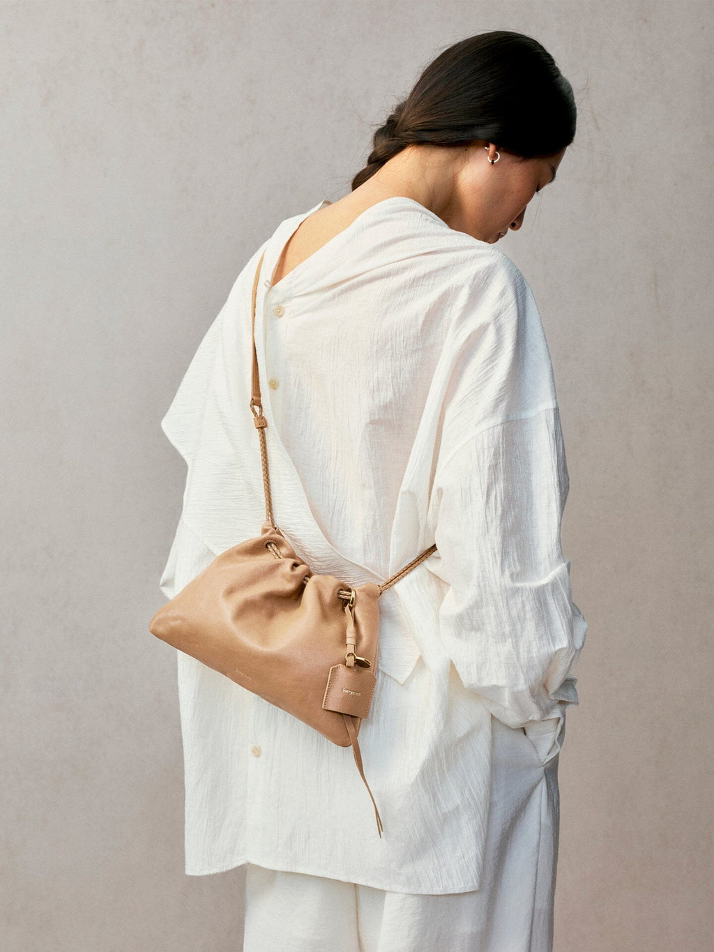 Songmont Gather City Pouch Set Earth - worn on the shoulder, back view