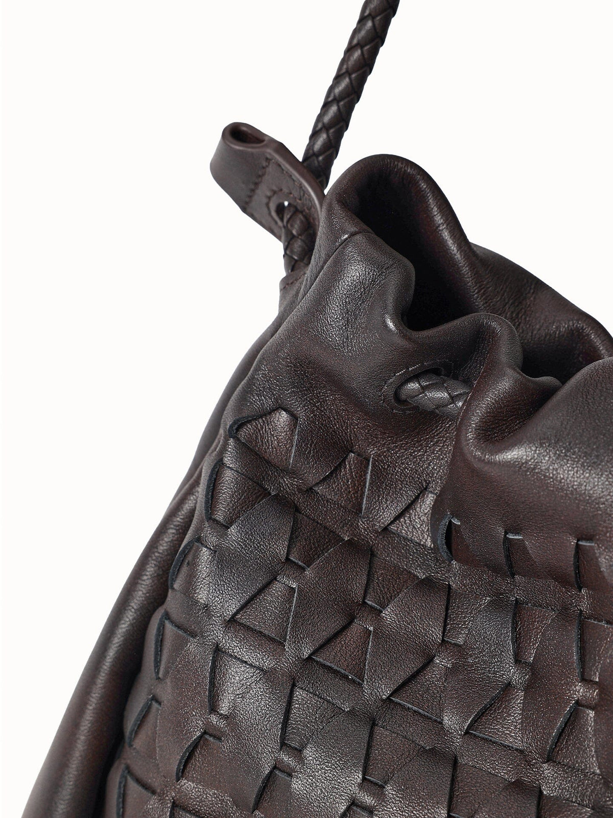 Songmont Small Gather Lattice Bag Ebony - drawstring top and lattice weave close-up