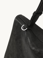 Songmont Medium Shan Messenger Bag Onyx - D-ring and strap attachment