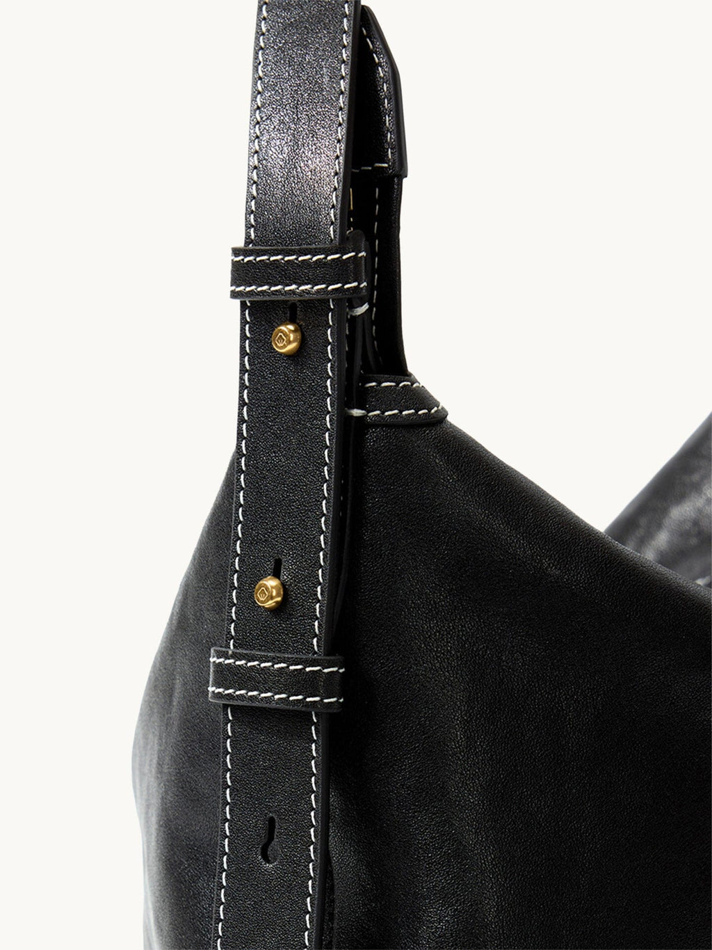 Songmont Small Yore Hobo Bag (Minimal Version) Onyx - close-up of strap and stud