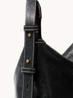 Songmont Small Yore Hobo Bag (Minimal Version) Onyx - close-up of strap and stud
