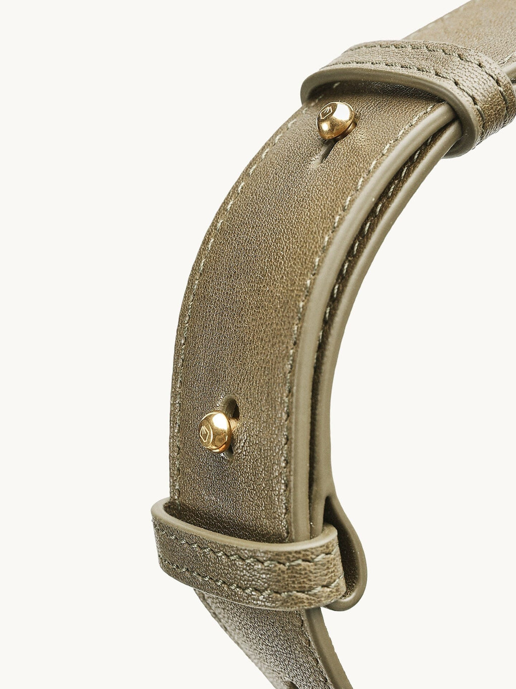 Songmont Small Gather Bag Dark Pine Green strap hardware detail