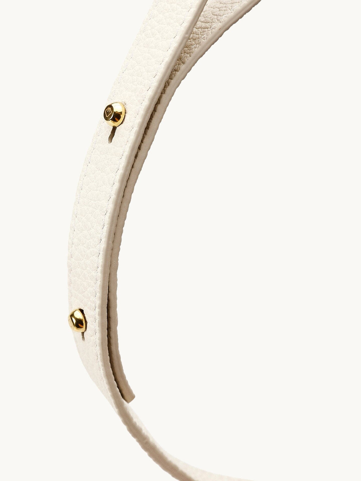 Songmont Song Bucket Bag Cloud - strap detail