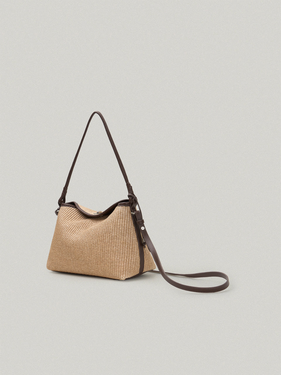 FOLNUA Dua Flap Bag Beige Lapia handle detail