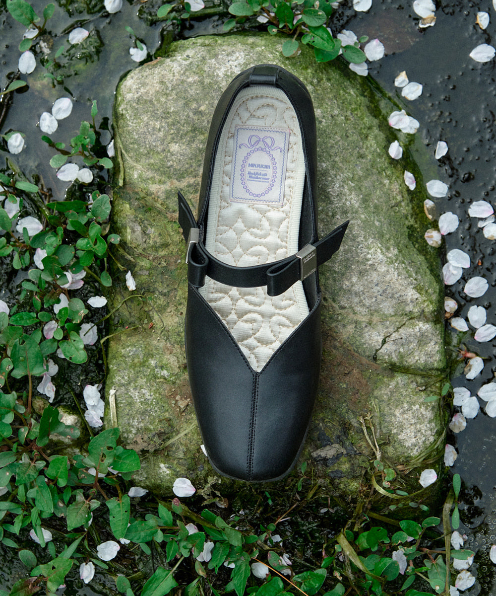 Rockfish Weatherwear X MINJUKIM Bliss Ribbon Sneakers Black, top view on stone