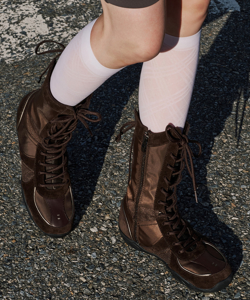 Rockfish Weatherwear NICOLE MIDDLE BOOTS Dark Brown on foot