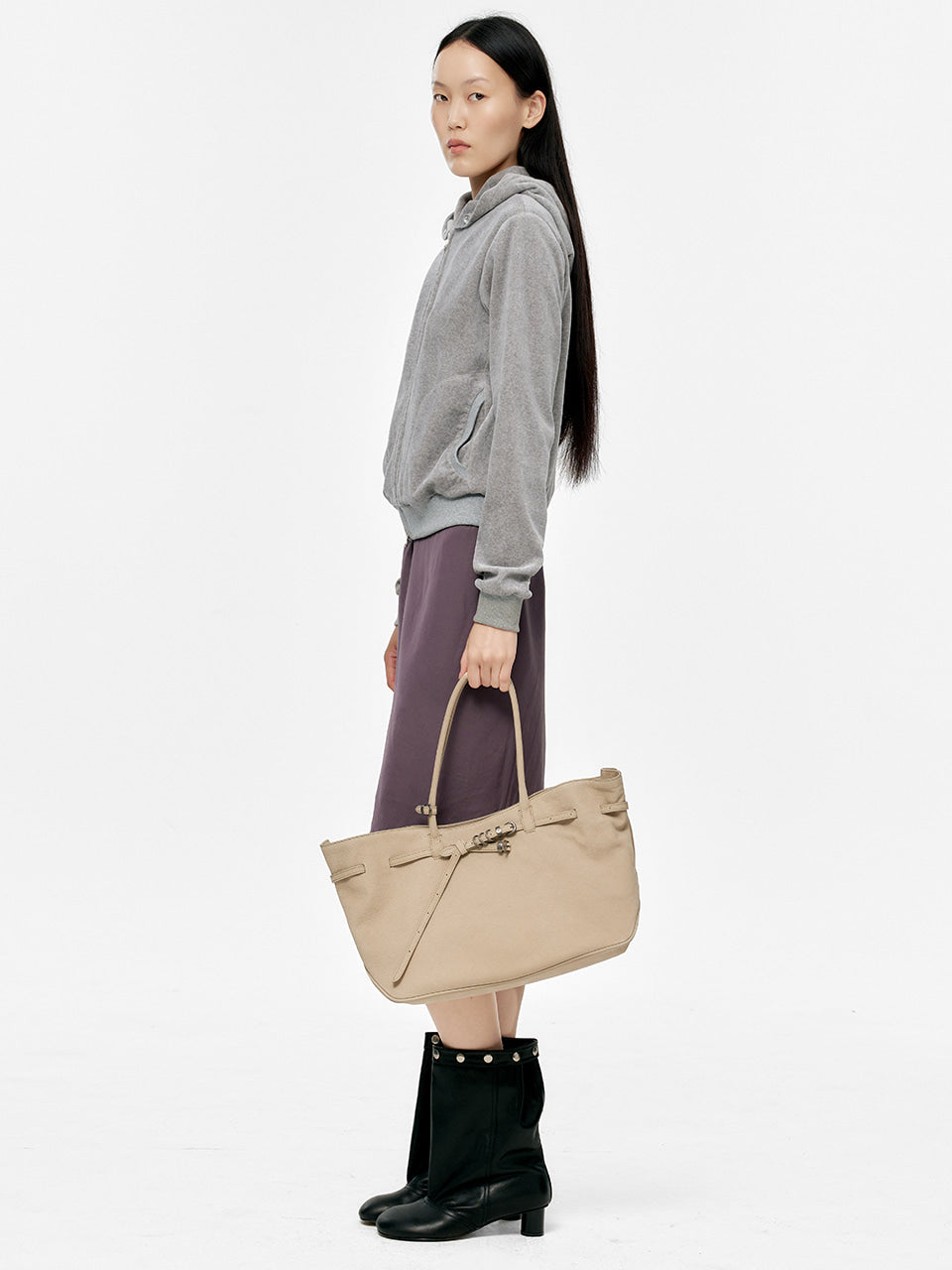 MARGESHERWOOD Grandma Used Bag Large - Nude Nubuck