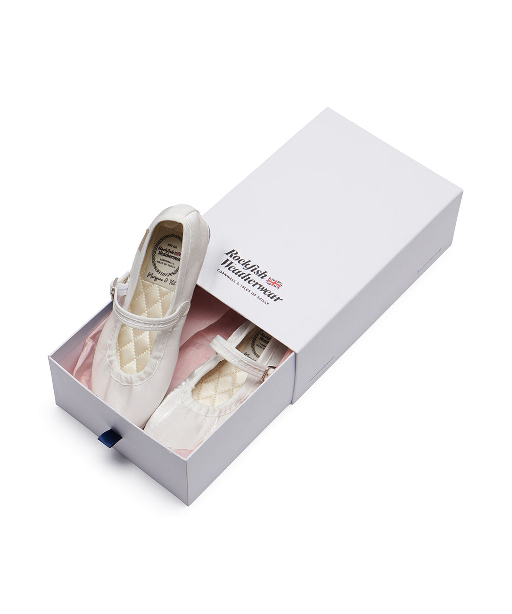 Rockfish Weatherwear Wisley Scrunch Maryjanes White in box