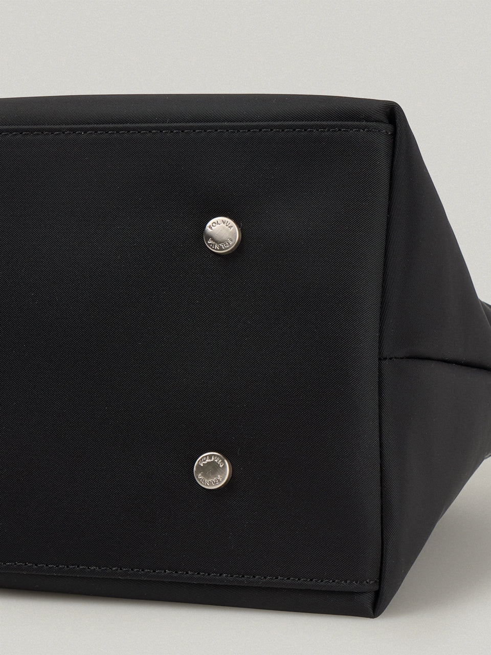 FOLNUA Sierra Bag Nylon Black styled lifestyle shot