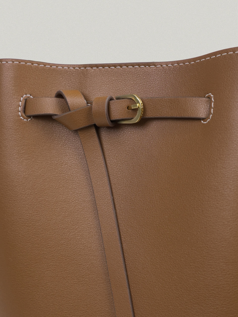 FOLNUA Mini Anthos Bag Almond - Stitch - colour detail