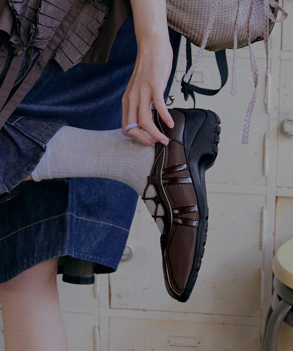 Rockfish Weatherwear Bliss Heel String Sneakers Brown on foot
