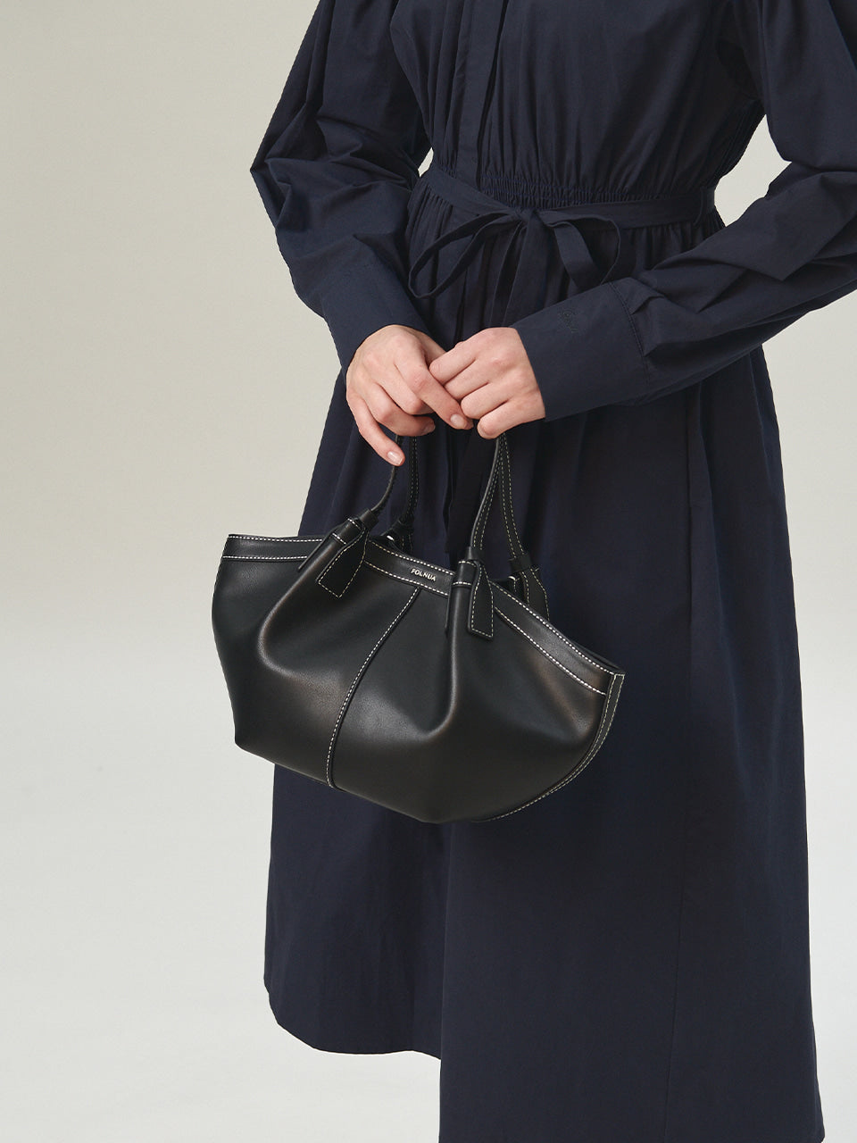 FOLNUA Mini Shell Bag - Black Stitch