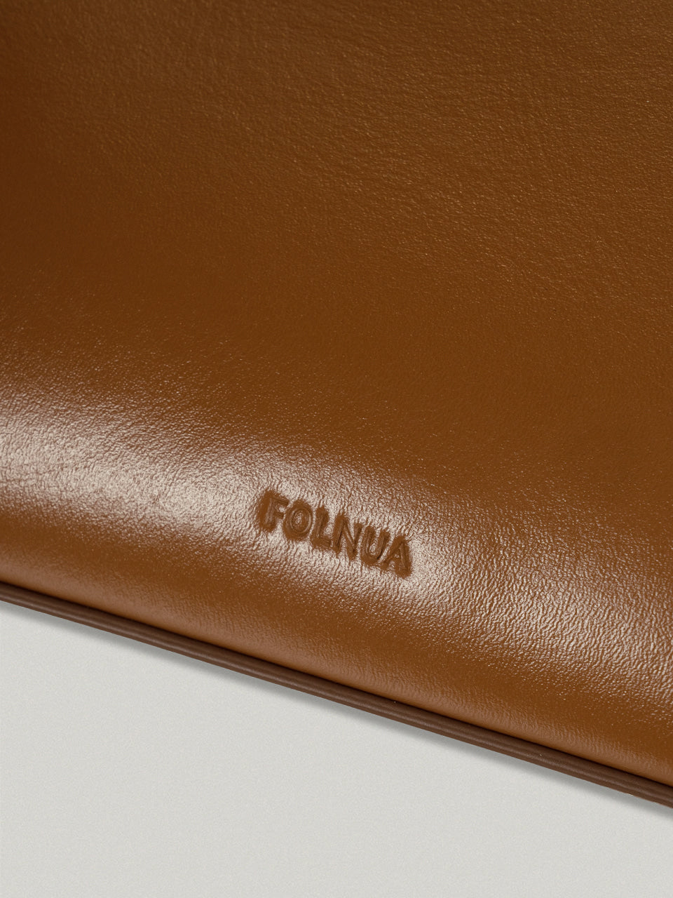FOLNUA Mini Anneau Bag Caramel Stitch - colour detail