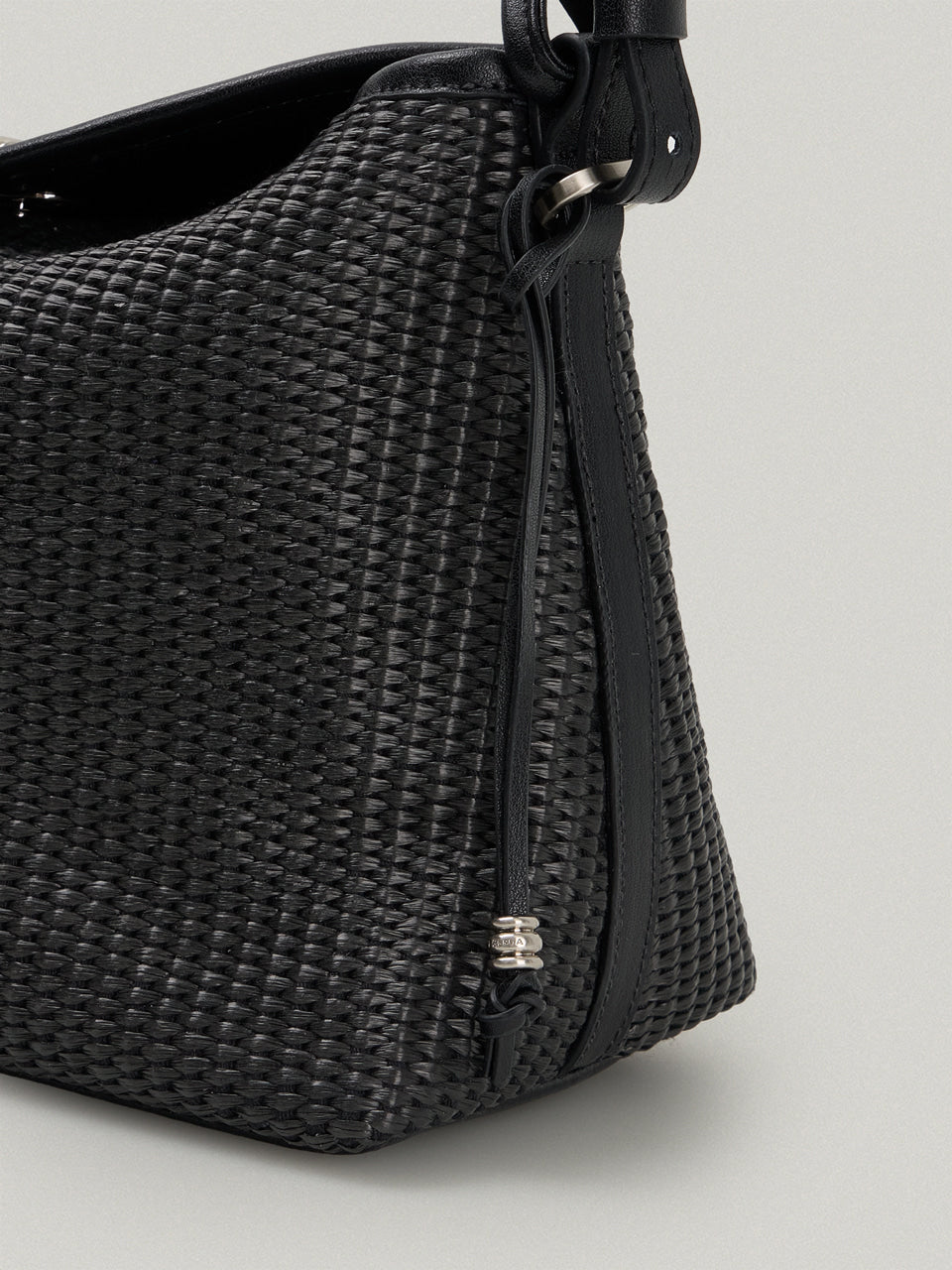 FOLNUA Dua Flap Bag Black Lapia detail view 6