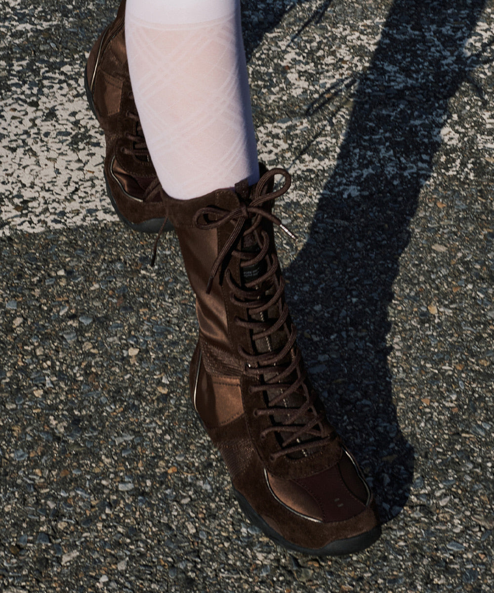 Rockfish Weatherwear NICOLE MIDDLE BOOTS Dark Brown on foot