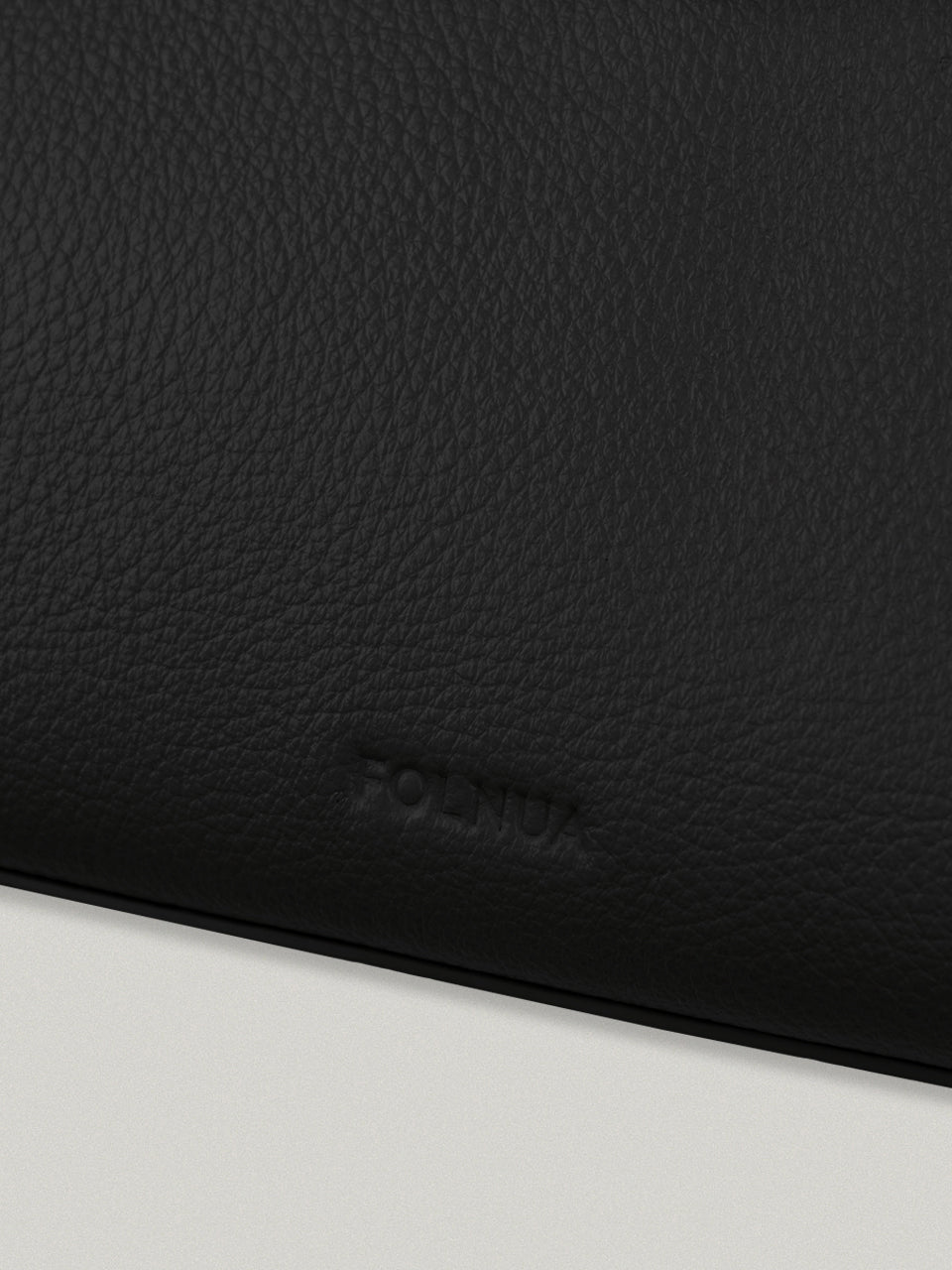 FOLNUA Havi Bag Black back view