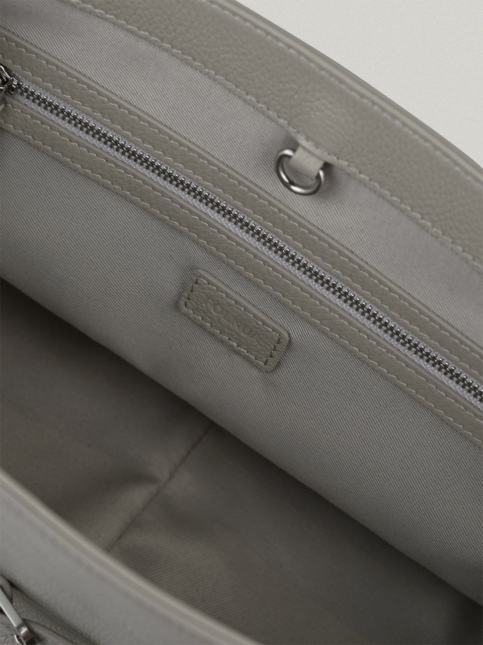 FOLNUA Havi Bag Beige strap detail