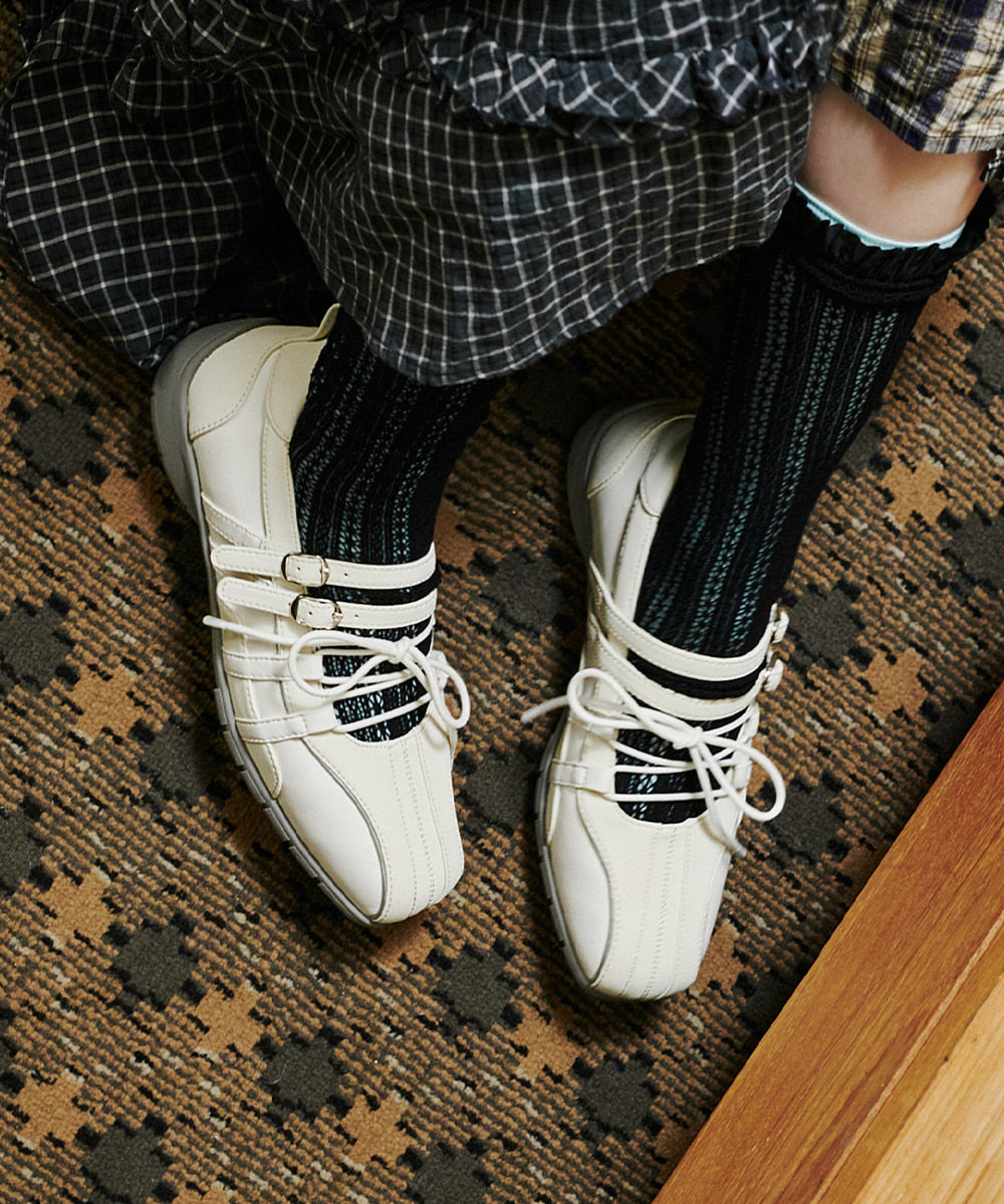 Rockfish Weatherwear Aster Laceup Sneakers Cream White styled