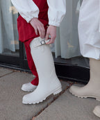 Rockfish Weatherwear ORIGINAL RAIN BOOTS LONG Ivory on model