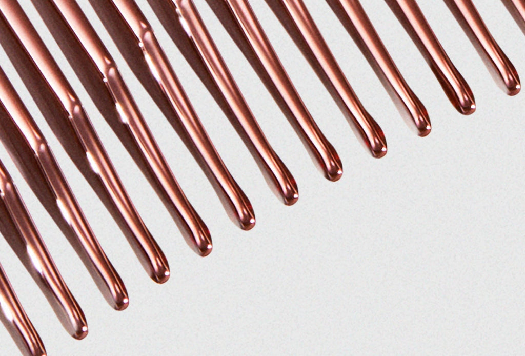 ReFa HEART NEW LOOK Rose Gold smooth rounded comb tips closeup