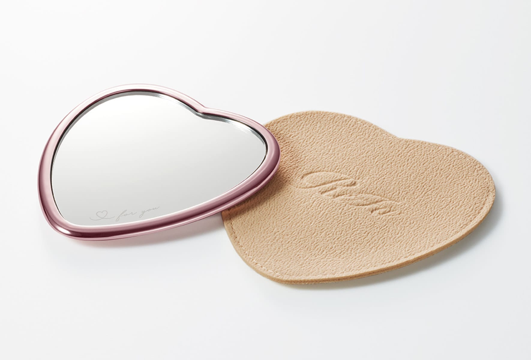 ReFa Heart Mirror reinforced frame edge detail