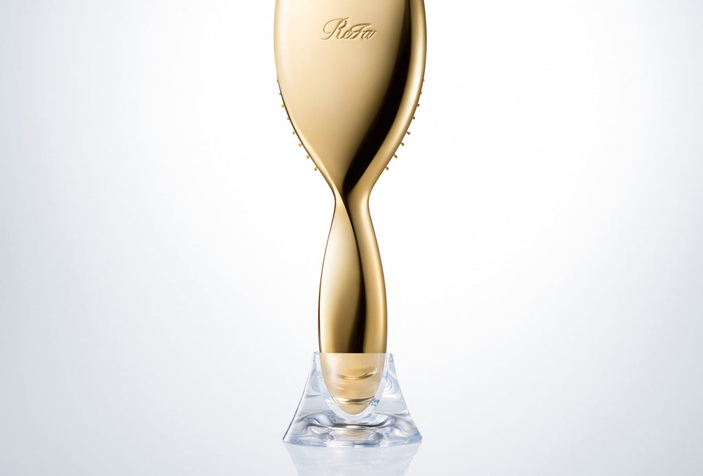 ReFa AURA display stand