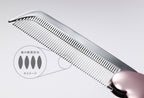 ReFa AIRA MIRROR COMB closeup of the polished comb teeth with tooth shape note