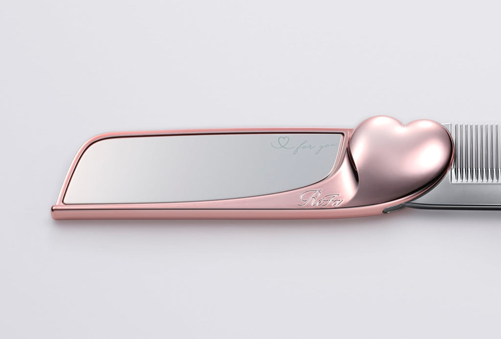 ReFa AIRA MIRROR COMB mirror engraving closeup