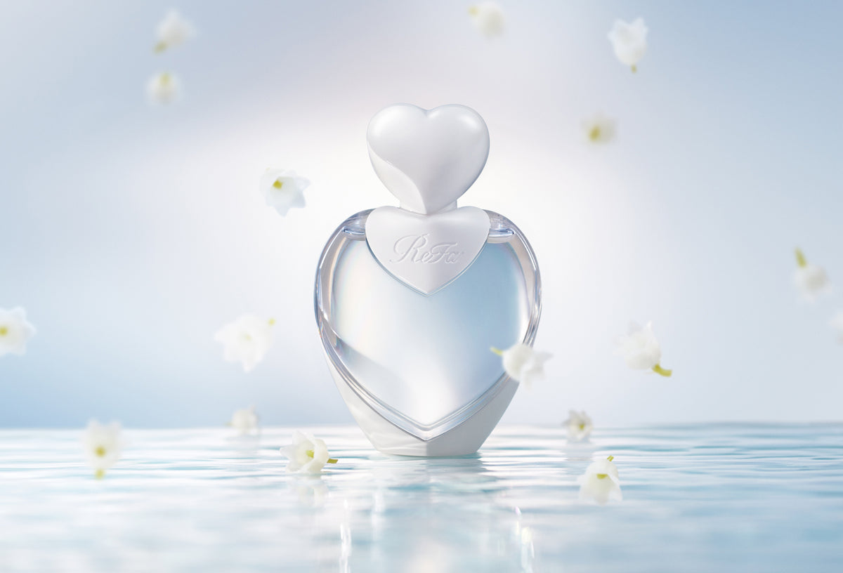 ReFa HEART FRAGRANCE White with white flowers