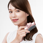 ReFa HEART Aira WITH comb lifestyle detail