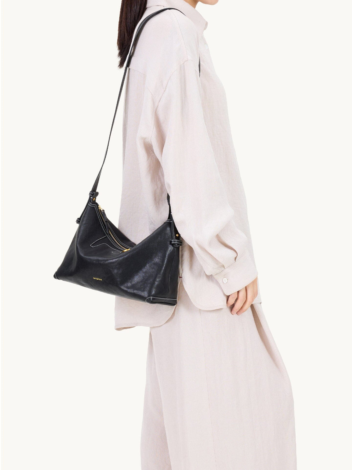 Songmont Large Yore Hobo Bag Onyx - worn on the shoulder, side view