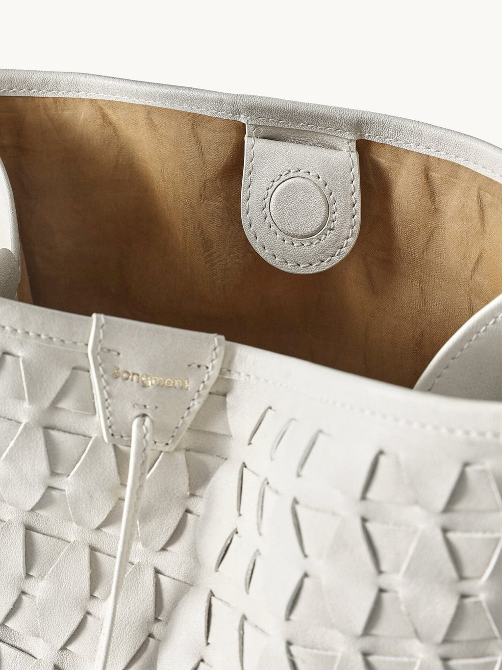 Songmont Lattice Bucket Bag Cloud - interior lining detail
