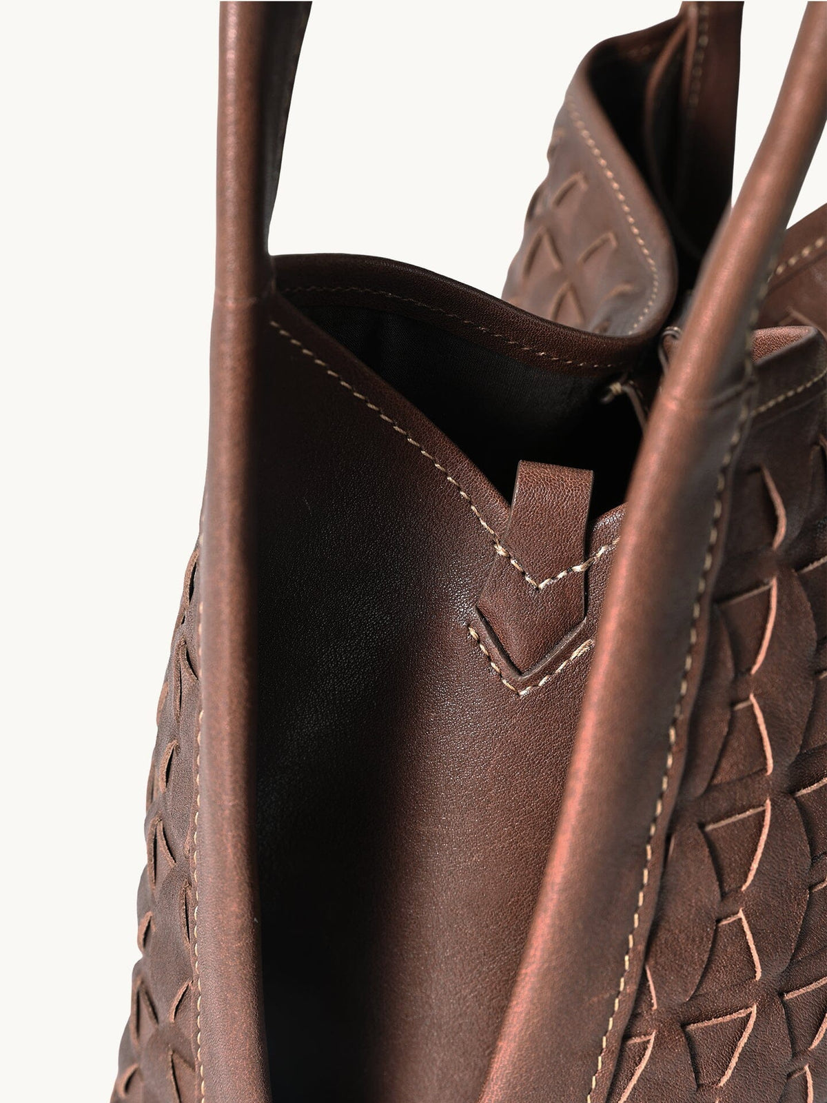 Songmont Lattice Bucket Bag Sandal - handle and interior detail