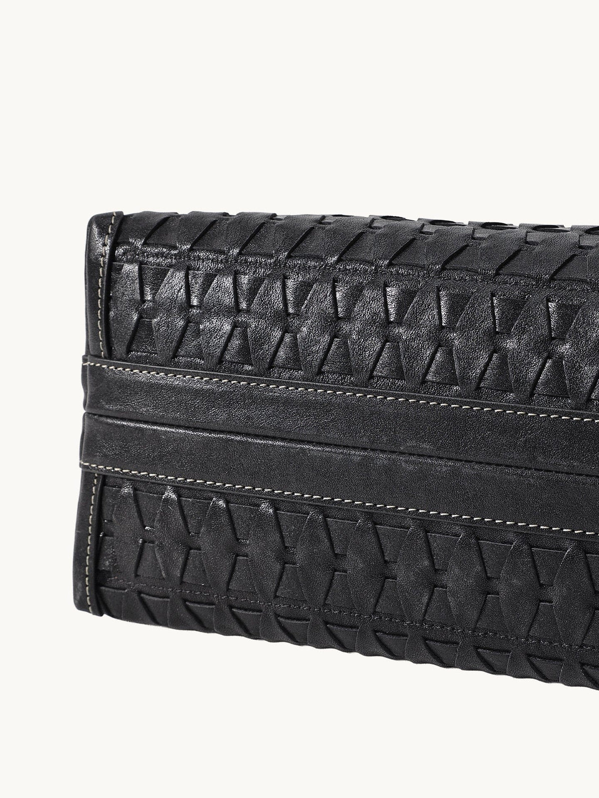 Songmont Lattice Shellseeker Bag Onyx - woven panel detail
