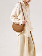 Songmont Luna Bag Mocha - worn on the shoulder