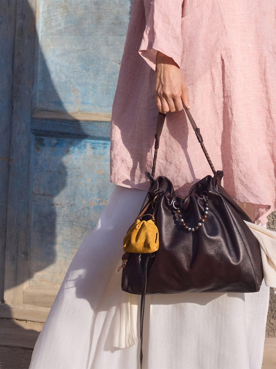 Songmont Medium Gather Bag - Ebony detail view
