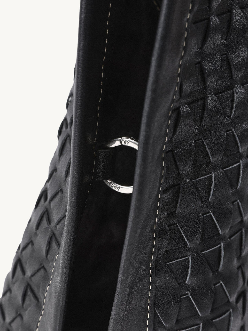 Songmont Medium Lattice Tote Onyx - handle ring detail