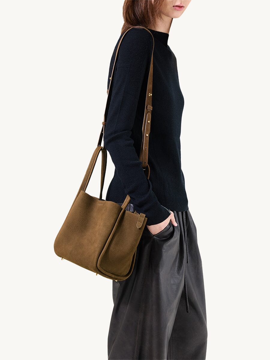 Songmont Medium Song Bag Agarwood worn on the shoulder