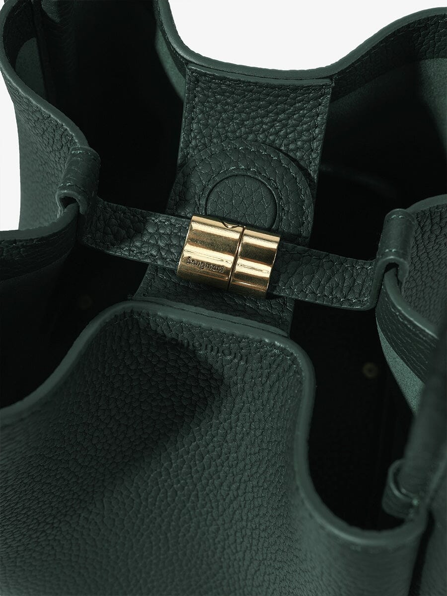 Songmont Medium Song Bag Emerald clasp detail