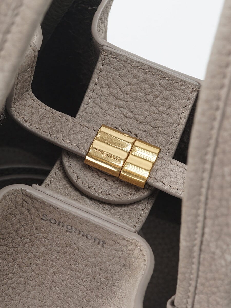 Songmont Medium Song Bag Haze clasp detail