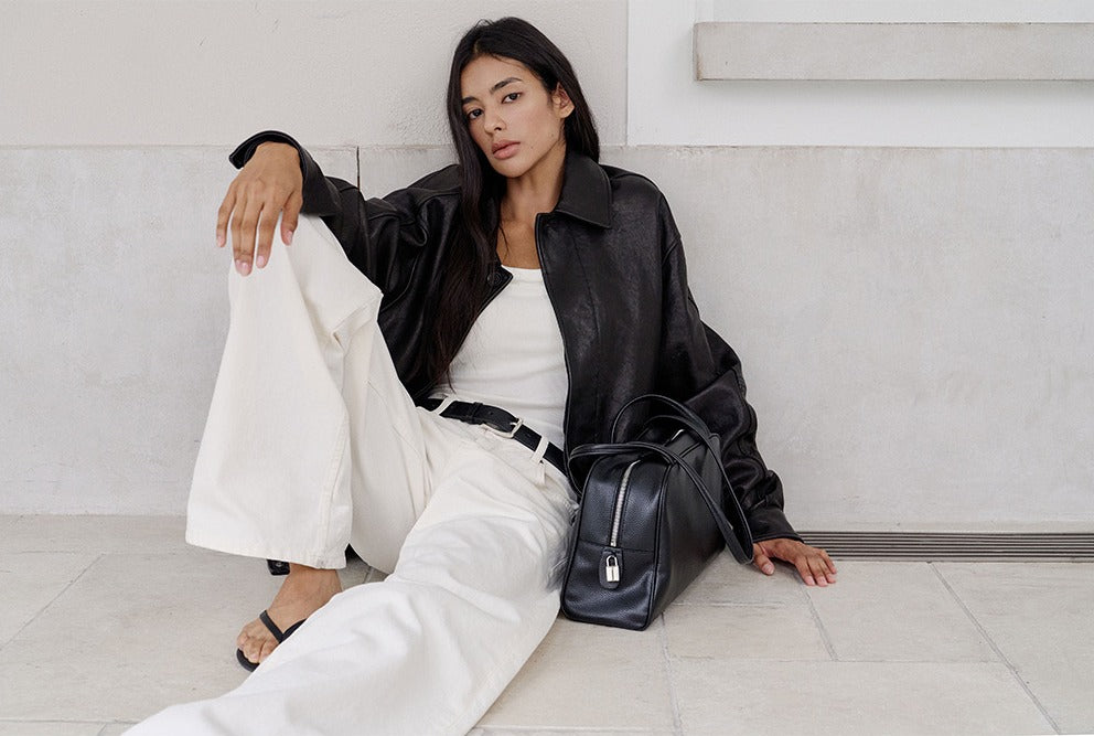 MONOROW Arc Bag - Black styled look 11