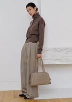 MONOROW Arc Bag - Etoupe styled look 7