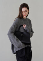 MONOROW Blanc Medium Bag - Black styled look 7