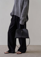 MONOROW Blanc Medium Bag - Black styled look 11