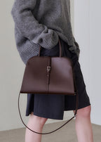 MONOROW Blanc Medium Bag - Burgundy Brown styled look 3