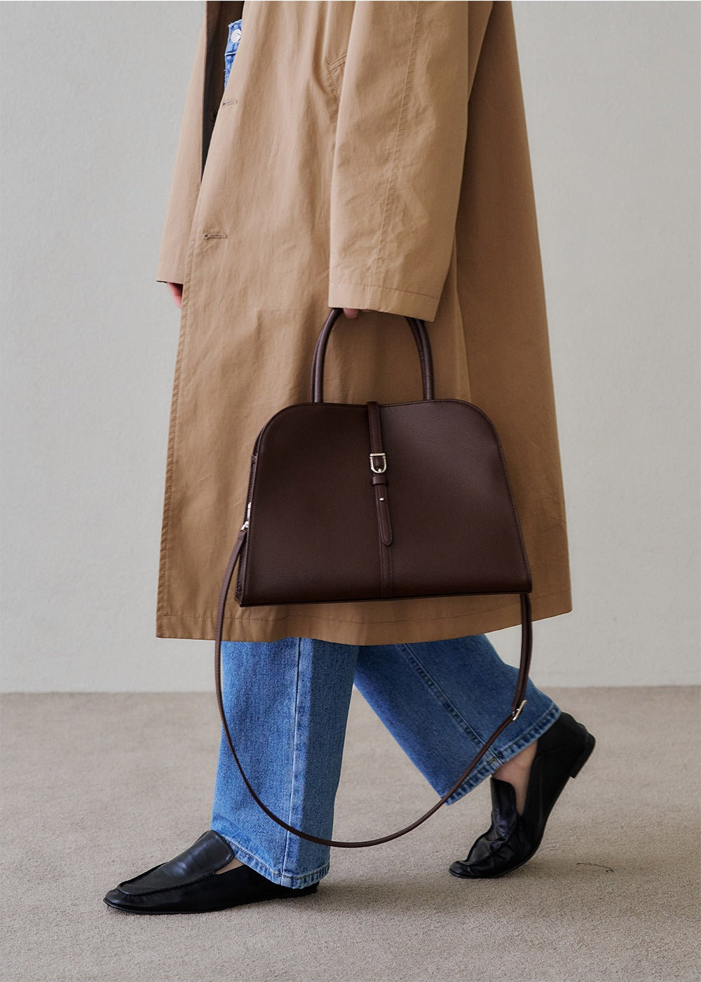 MONOROW Blanc Medium Bag - Burgundy Brown styled look 9