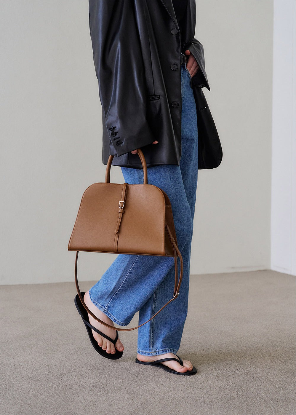 MONOROW Blanc Medium Bag - Camel styled look 3